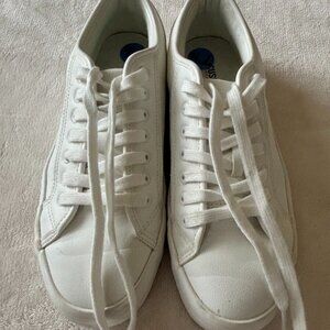 Cushionaire Women's Lace Up Platform Sneaker White Size 7.5